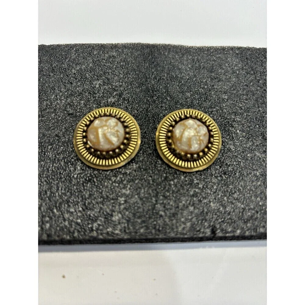 VTG ROUND GOLD TONE FAUX BAROQUE PEARL CLIP EARRINGS ETRUSCAN Art FLORENZA